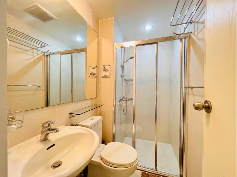 Azure Lovely And Refreshing 1 Bedroom Manila