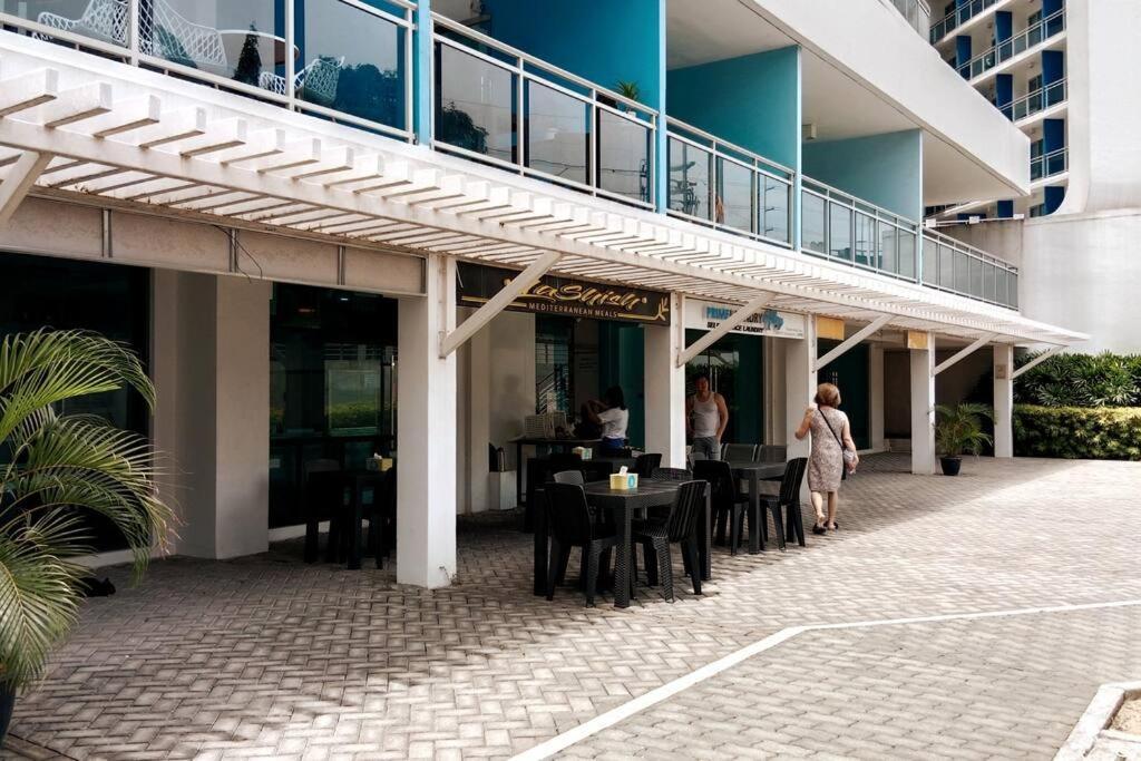 Apartment Azure Lovely And Refreshing 1 Bedroom